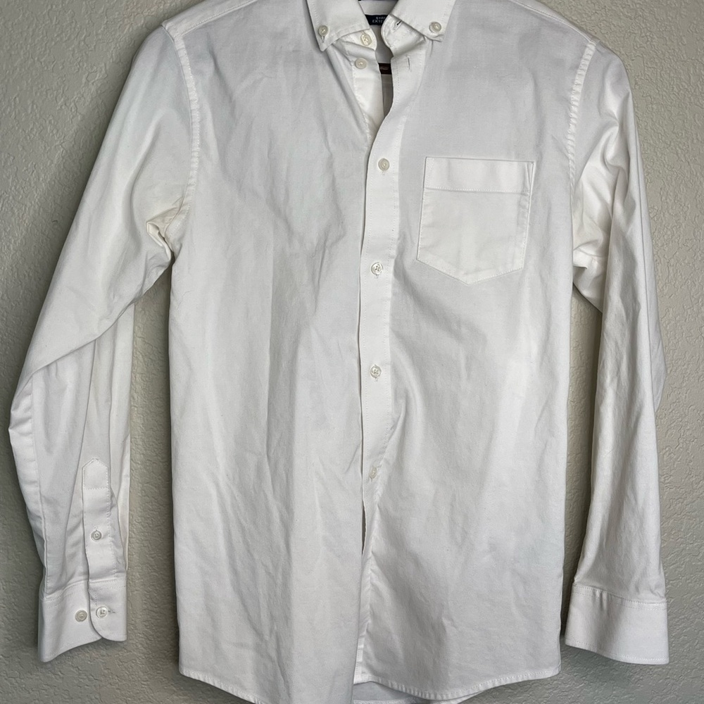 IZOD White Button-Down Dress Shirt One Front Pocket Boys Size 14/16 - Picture 2 of 11